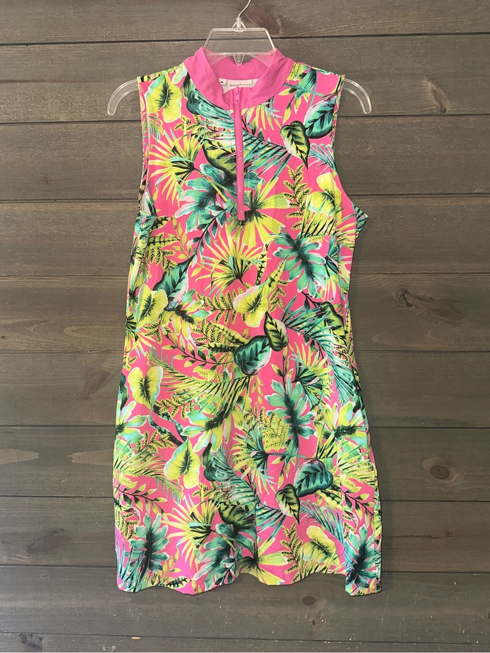 TOMMY BAHAMA Sleeveless Tropical Pink Shift Dress with Leaf Print